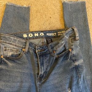 Skinny Ankle ripped jeans